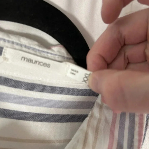Maurices Blouse Women's XXL Pink White Striped Button Up Long Sleeve V-neck - Picture 4 of 10